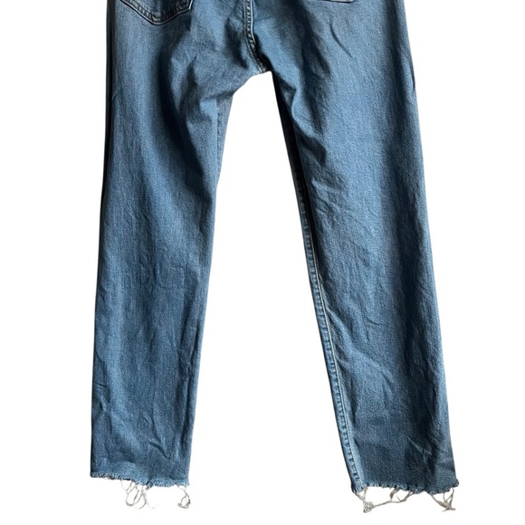 Levi’s Wedgie Straight Jeans Oxnard Haze Size 28 High Rise Distressed - Picture 9 of 16